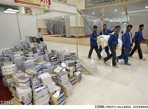 در حاشيه‌ي افتتاح بيستمن نمايشگاه بين المللي كتاب تهران /عليرضا صوت اكبر ايسنا