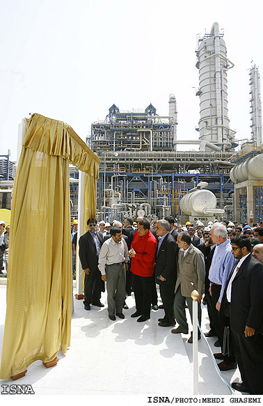 مراسم احداث طرح متانول مشترك با حضور احمدي‌نژاد و چاوز/مهدي قاسمي ايسنا