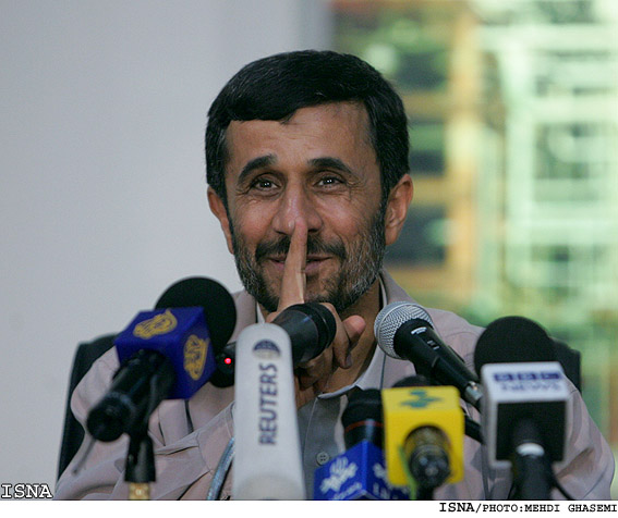 احمدي نژاد در كنفرانس مطبوعاتي رييسان جمهورايران و ونزوئلا/مهدي قاسمي-ايسنا