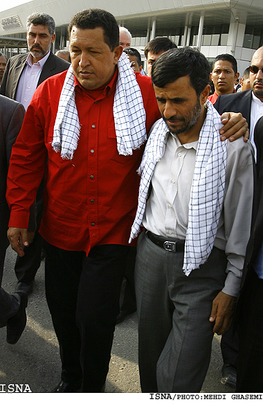 بدرقه هوگو چاوز توسط احمدي نژاد / مهدي قاسمي-ايسنا