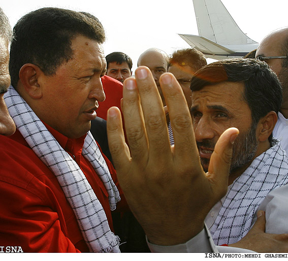 بدرقه هوگو چاوز توسط احمدي نژاد / مهدي قاسمي-ايسنا