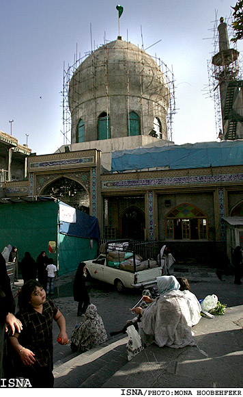 مدير مجموعه‌ي امامزاده صالح:
زايران مشكلات ترافيكي، زيست‌محيطي و اجتماعي دارند
هيچ کمکي ازسوي دستگاه‌هاي ديگر به ما نرسيده است