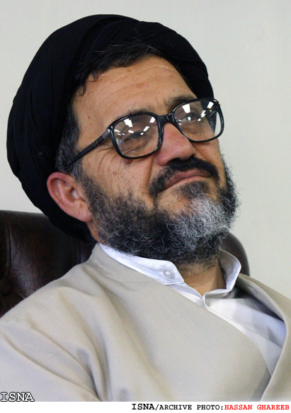 اكرمي در گفت‌وگو با ايسنا:
اهانت به قرآن،اتحاد مسلمانان جهان را در پي دارد
بايد چهره‌ي مخالفان قرآن، اسلام و مسلمانان را بهتر به ديگران بشناسانيم