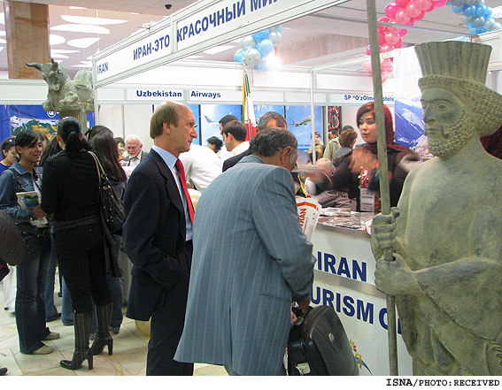 يك تورگردان:
فكر نمي‌كنم براي رفع مشكل لغو سفر تورها به ايران با تبليغات بيش‌تر به نتيجه برسيم