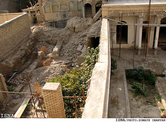 سرپرست معاونت ميراث فرهنگي خراسان رضوي:
خارج كردن يك بنا از فهرست آثار ملي كار اشتباهي است