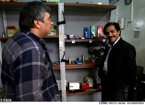 همت و برزيده در پشت صحنه ي سريال "داداشي"/منا هوبه فكر-ايسنا