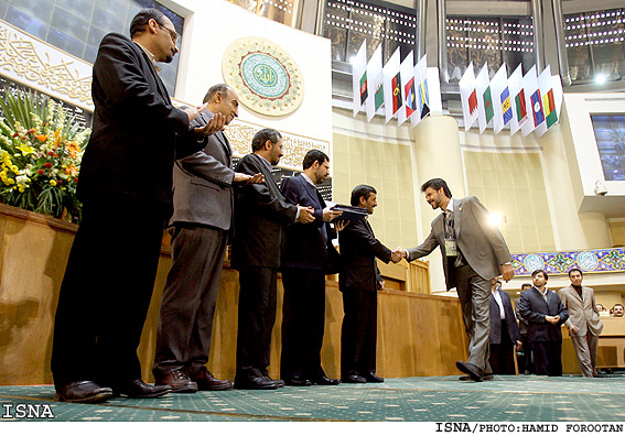 چهاردهمين جشنواره تحقيقات علوم پزشكي رازي باحضور رييس جمهوري/حميد فروتن -ايسنا