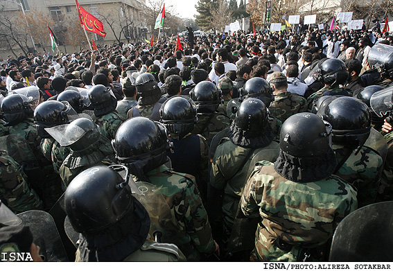 تجمع اعتراض‌آميز دانشجويان در مقابل سفارت اردن/عليرضا صوت‌اكبر - ايسنا