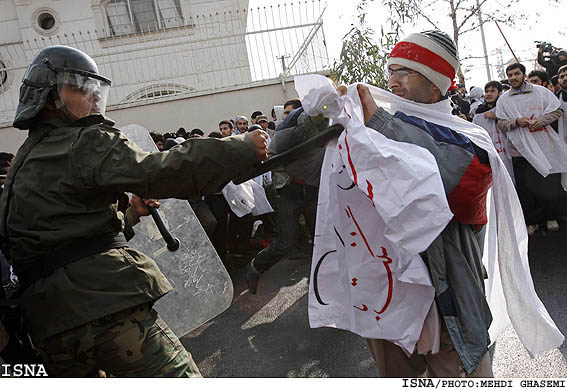 تجمع اعتراض‌آميز دانشجويان در مقابل سفارت اردن/مهدي قاسمي-ايسنا