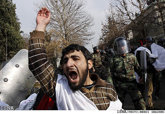 تجمع اعتراض‌آميز دانشجويان در مقابل سفارت اردن/مهدي قاسمي-ايسنا