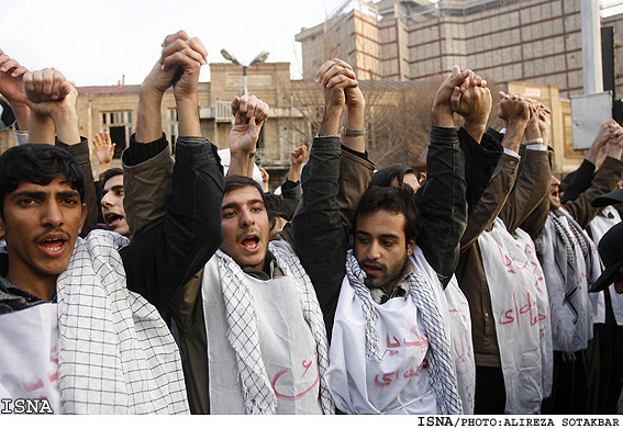 تجمع اعتراض‌آميز دانشجويان در مقابل سفارت انگليس/عليرضا صوت‌اكبر - ايسنا