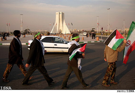 راهپيمايي دانشجويان براي تجديد بيعت با مقام معظم رهبري