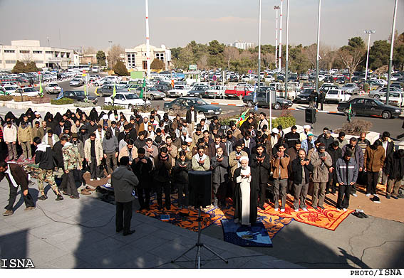 روز پاياني تحصن شش روزه دانشجويان در فرودگاه مهرآباد