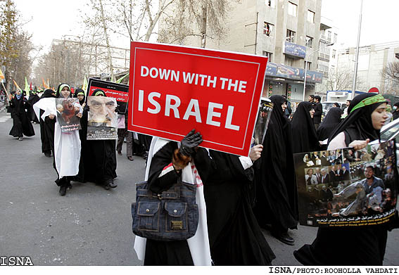 راهپيمايي دانشجويان و طلاب متحصن فرودگاه مهرآباد درتجديد بيعت با مقام معظم رهبري