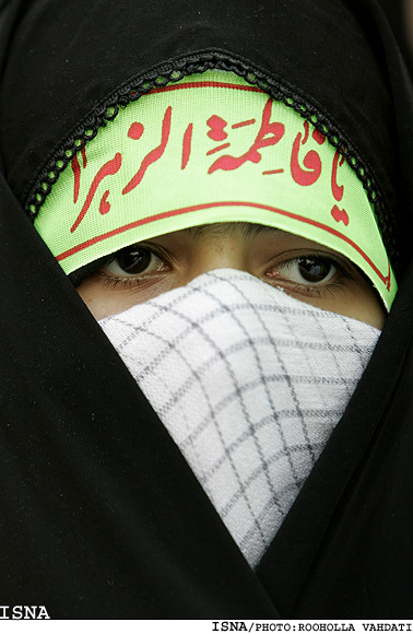 راهپيمايي دانشجويان و طلاب متحصن فرودگاه مهرآباد درتجديد بيعت با مقام معظم رهبري