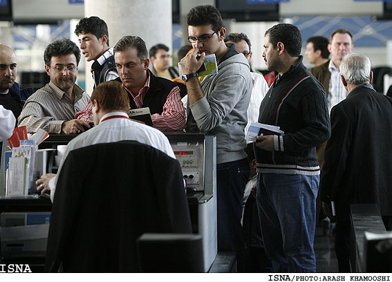 گردشگران ژاپني در فرودگاه انگشت‌نگاري شدند
راهنماي اين گروه:
انگشت‌نگاري هنگام ورود به هر كشوري جنبه‌ي مثبتي ندارد