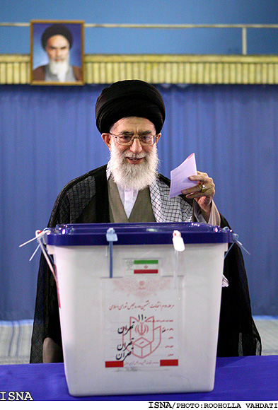 حضور مقام معظم رهبري در پاي صندوق راي/روح‌اله وحدتي - ايسنا