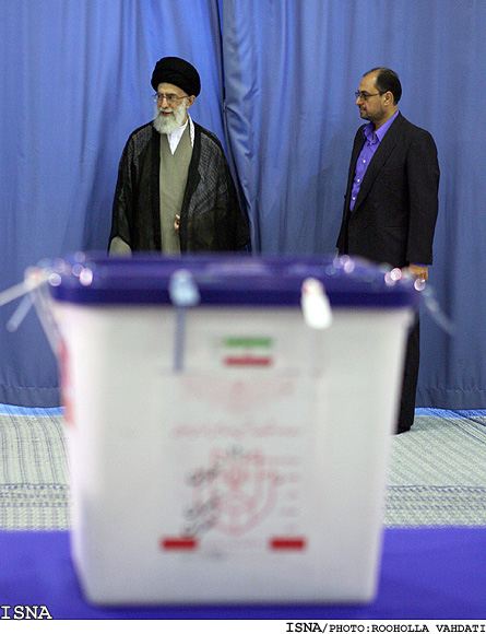 حضور مقام معظم رهبري در پاي صندوق راي/روح‌اله وحدتي - ايسنا