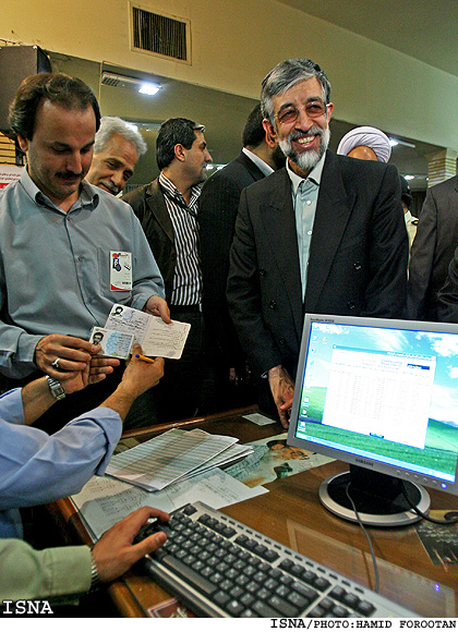 حضورحدادعادل در پاي صندوق راي/حميد فروتن-ايسنا