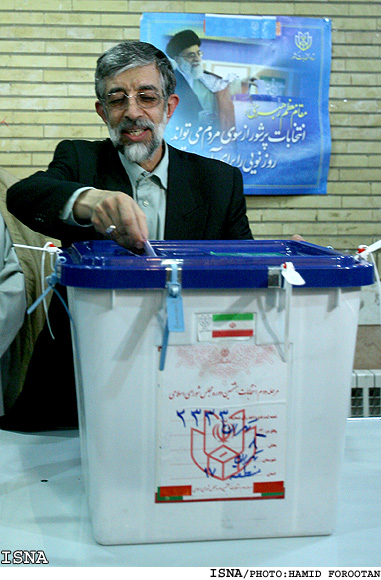 حضورحدادعادل در پاي صندوق راي/حميد فروتن-ايسنا