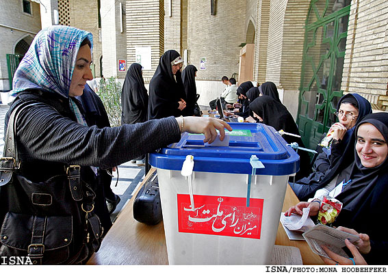 حضور مردم در انتخابات هشتمين دوره مجلس-مسجد جمهوري اسلامي/منا هوبه فكر-ايسنا