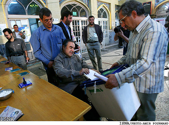 حضور مردم در انتخابات هشتمين دوره مجلس-مسجد لرزاده /امير پورمند-ايسنا
