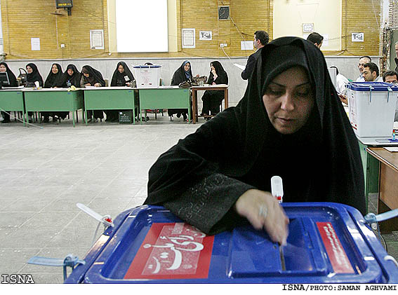 حضور مردم در انتخابات هشتمين دوره مجلس- ميدان پونك/سامان اقوامي-ايسنا