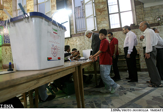 حضور مردم در انتخابات هشتمين دوره مجلس-خيابان دولت/ روح‌اله وحدتي - ايسنا