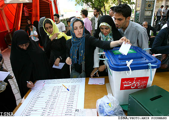 حضور مردم در انتخابات هشتمين دوره مجلس-مسجدالنبي(ص)/امير پورمند-ايسنا