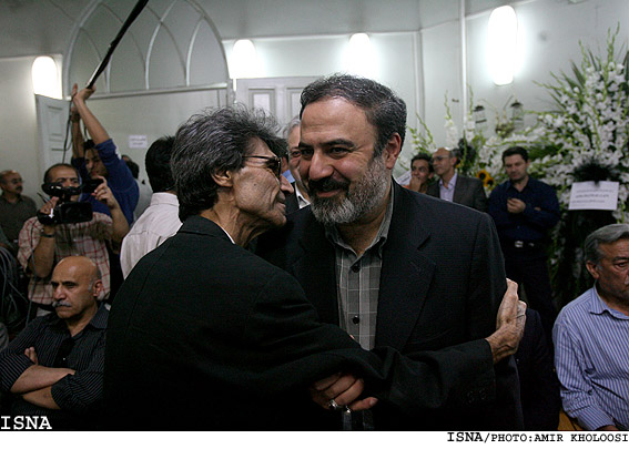 محمدرضا جعفري جلوه و ناصر تقوايي در مراسم يادبود نادر ابراهيمي/اميرخلوصي ايسنا