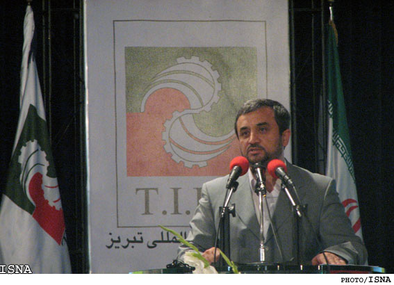 معاون هنرهاي سنتي و صنايع دستي:
پرونده‌هاي 45هزار نفر از هنرمندان براي بيمه آماده است
نام‌نويسي براي طرح بيمه‌ي تأمين اجتماعي تا پايان شهريور ادامه دارد