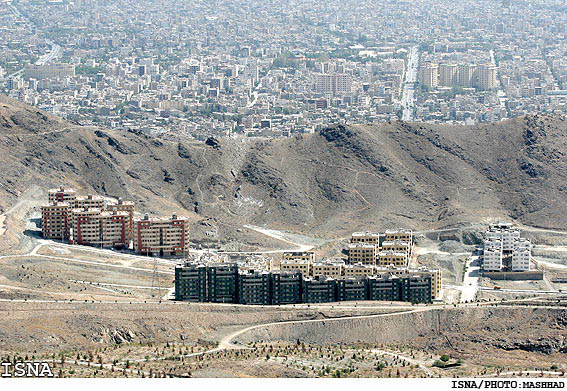 "زمين‌خواري"همچنان درصدر اخبار استان فارس؛
استاندار:
800ميلياردتومان زمين ملت،دست سودجويان بوده‌است
برخي با تسبيح و ادعاي پرداخت وجوهات،زمين‌خواري کرده‌اند