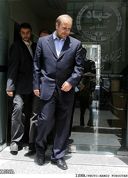 شهردار تهران:
تهديدكننده بودن شهرداري براي آثار را قبول ندارم
گرفتن استعلام از ميراث فرهنگي كامل انجام مي‌شود