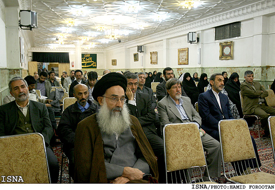 مراسم يادبود طاهره صفارزاده در امام‌زاده صالح /حميد فروتن-ايسنا