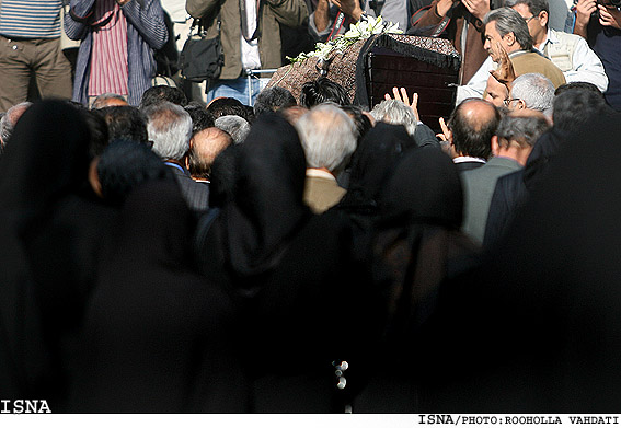 تشييع پيكر طاهره صفارزاده - دانشگاه تهران/ روح‌اله وحدتي - ايسنا