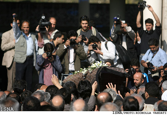تشييع پيكر طاهره صفارزاده - دانشگاه تهران/ روح‌اله وحدتي - ايسنا