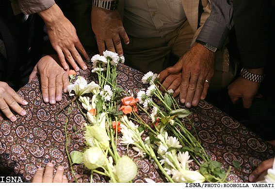 تشييع پيكر طاهره صفارزاده/ روح‌اله وحدتي - ايسنا