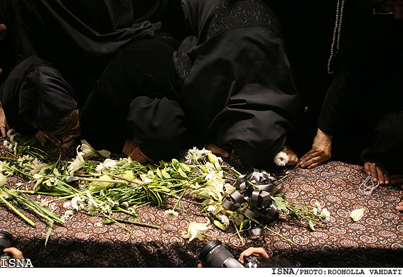 تشييع پيكر طاهره صفارزاده - دانشگاه تهران/ روح‌اله وحدتي - ايسنا