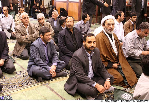 صفار‌هرندي در مراسم تشييع پيكر طاهره صفارزاده - دانشگاه تهران/ روح‌اله وحدتي