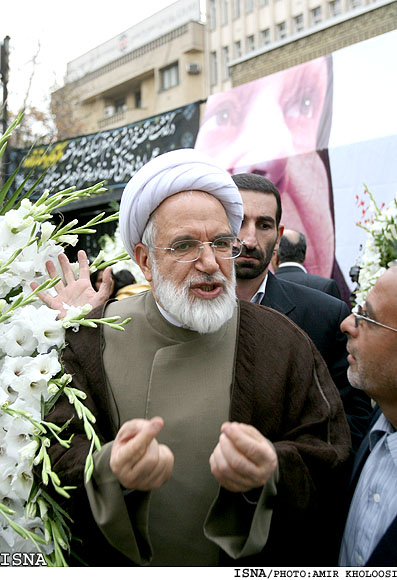 كروبي در مراسم ترحيم طاهره صفارزاده در مسجد الغدير/امير خلوصي ايسنا