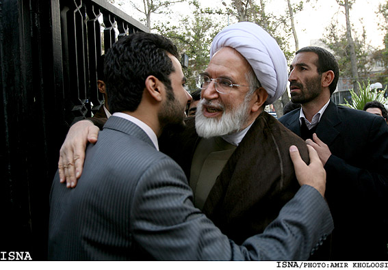 كروبي در مراسم ترحيم طاهره صفارزاده در مسجد الغدير/امير خلوصي ايسنا