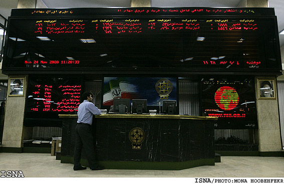 رهبر با اشاره به واگذاري خودروسازان:
* اميدواريم بخش خصوصي وارد رقابت شود
* خريدار 18 درصدي بايد با ساير سهامداران هم راي و هم فکر باشد