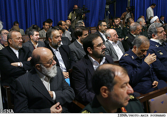 مراسم اهداي نشان عالي استقلال به سرلشگر فيروزآبادي توسط رييس جمهور/اميرپورمند