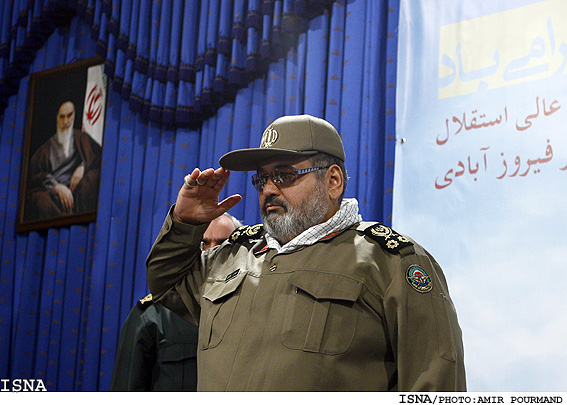 مراسم اهداي نشان عالي استقلال به سرلشگر فيروزآبادي توسط رييس جمهور/اميرپورمند