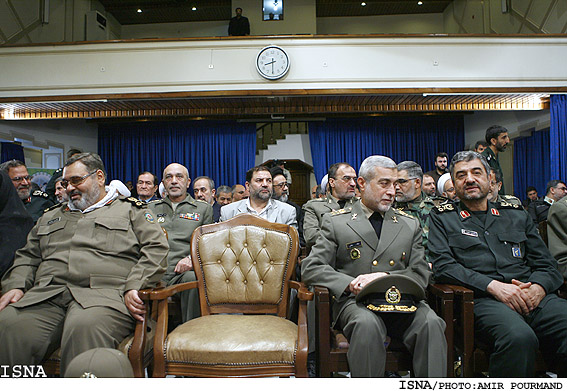 مراسم اهداي نشان عالي استقلال به سرلشگر فيروزآبادي توسط رييس جمهور/اميرپورمند