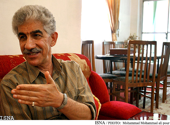 رضا حامي‌پور:
چارچوب‌گذاري باعث كاناليزه شدن آثار شاعر مي‌شود