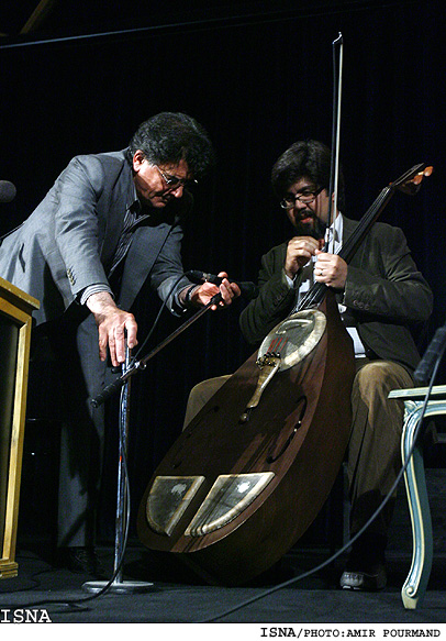 همايش و نمايشگاه سازهاي ابداعي با حضور محمدرضا شجريان/اميرپورمند-ايسنا