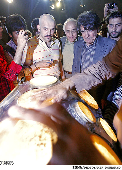 همايش و نمايشگاه سازهاي ابداعي با حضور محمدرضا شجريان/اميرپورمند-ايسنا