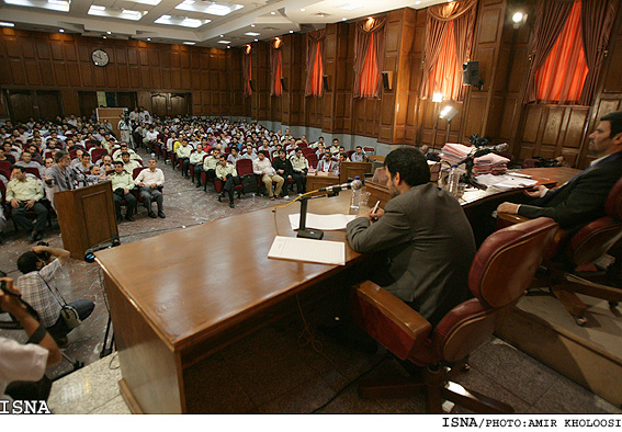 اولين جلسه‌ي دادگاه تعدادي از متهمان وقايع پس از انتخابات/امير خلوصي-ايسنا