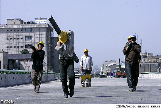 پل در حال احداث "روشندلان"  تقاطع انقلاب ـ شريعتي / همت خواهي - ايسنا